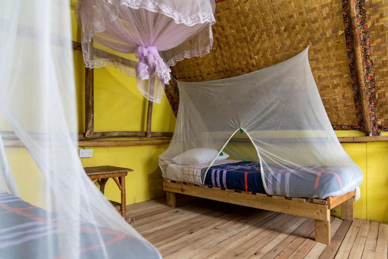 Kalitusi Nature Resort Fort Portal Екстериор снимка