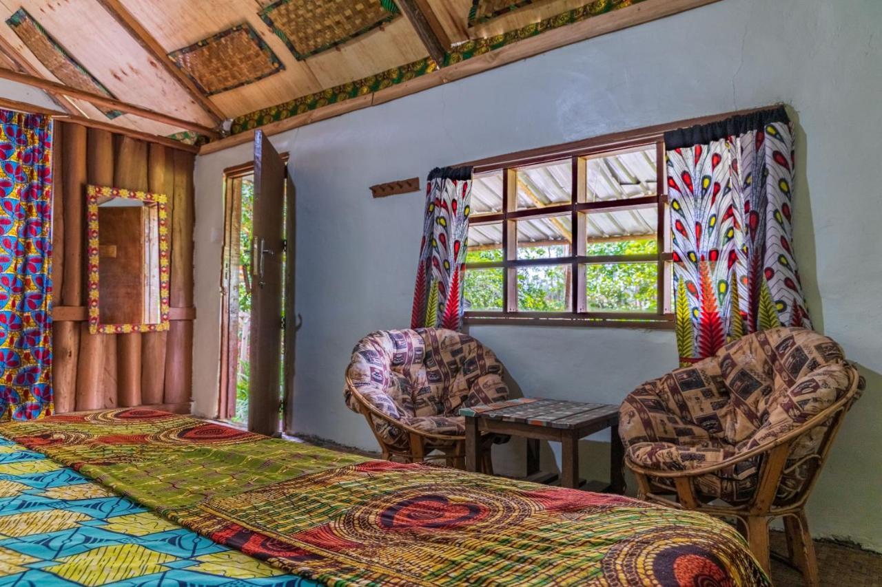 Kalitusi Nature Resort Fort Portal Екстериор снимка