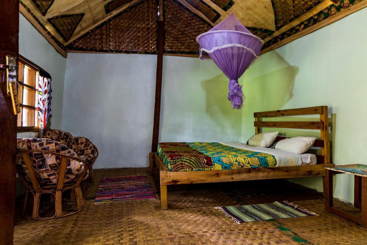 Kalitusi Nature Resort Fort Portal Екстериор снимка