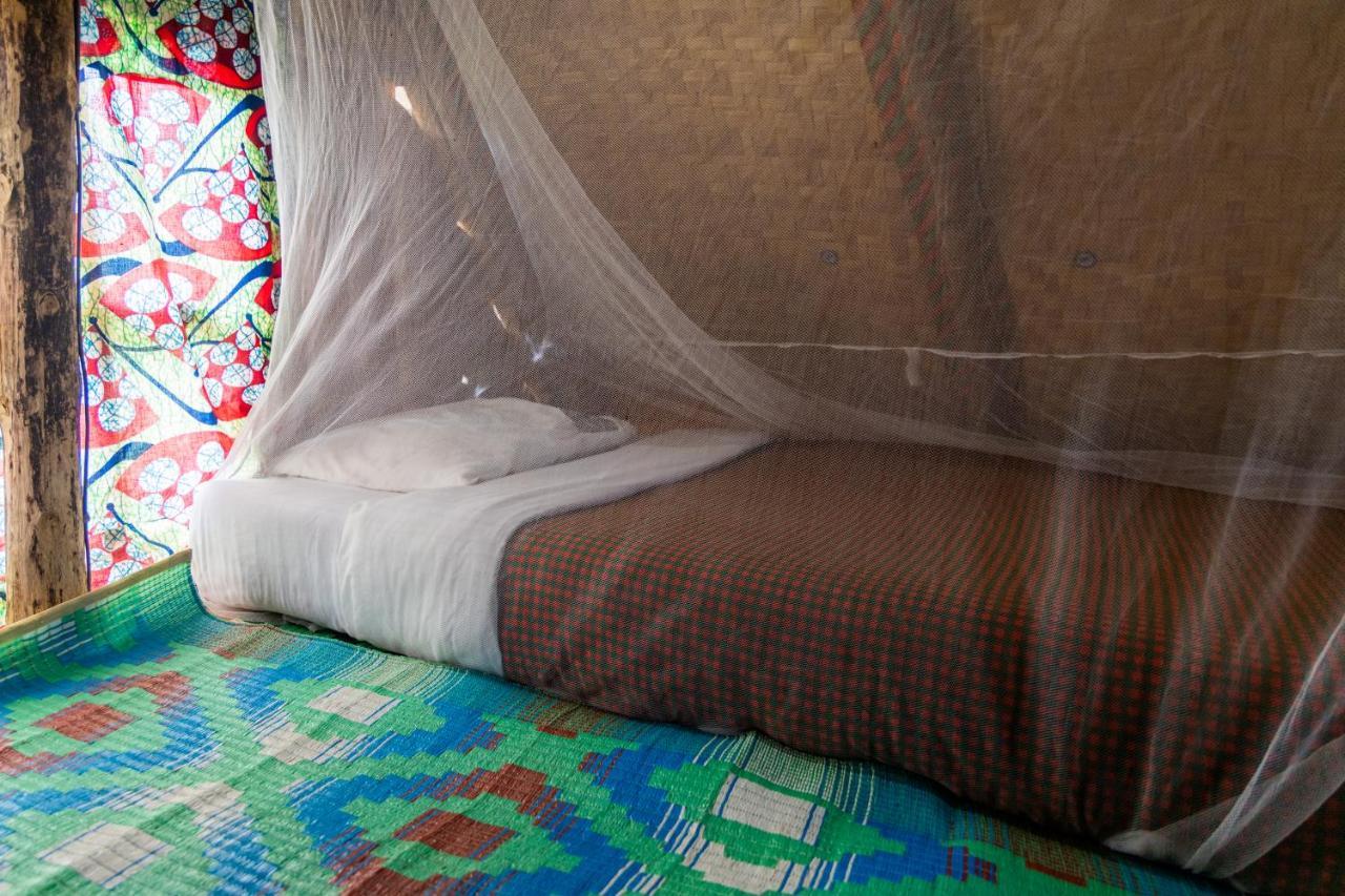 Kalitusi Nature Resort Fort Portal Екстериор снимка