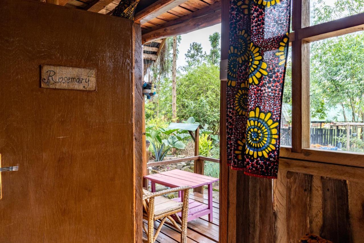 Kalitusi Nature Resort Fort Portal Екстериор снимка