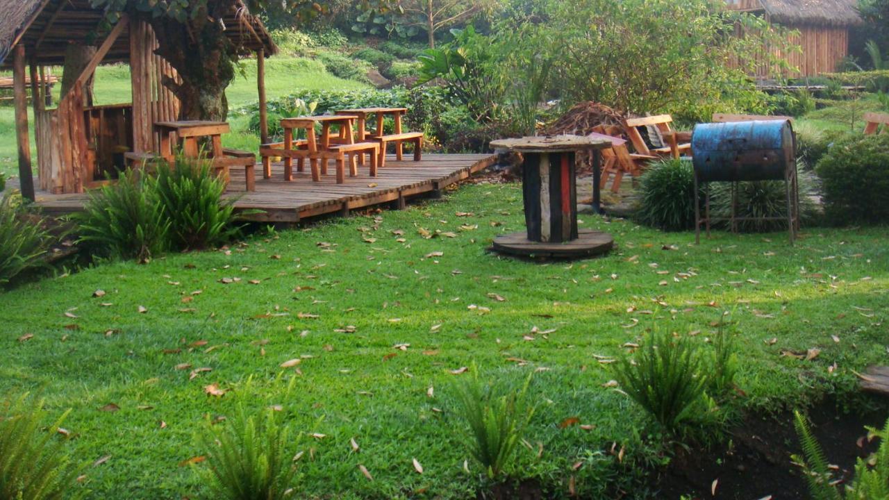 Kalitusi Nature Resort Fort Portal Екстериор снимка